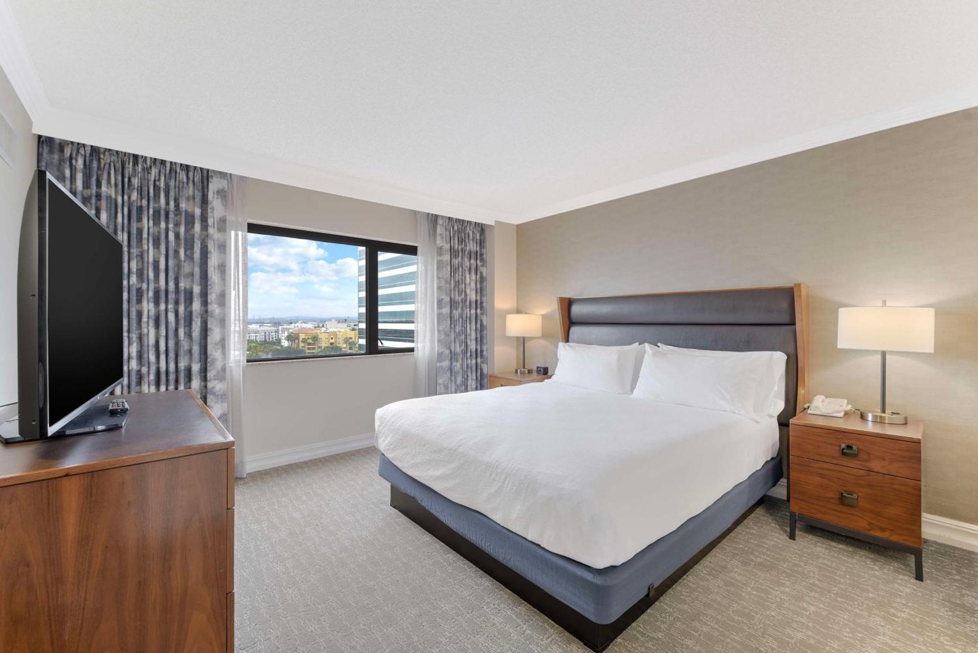 Embassy Suites By Hilton Anaheim-Orange Exteriér fotografie