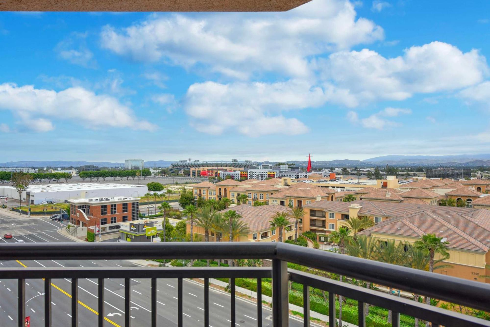 Embassy Suites By Hilton Anaheim-Orange Exteriér fotografie