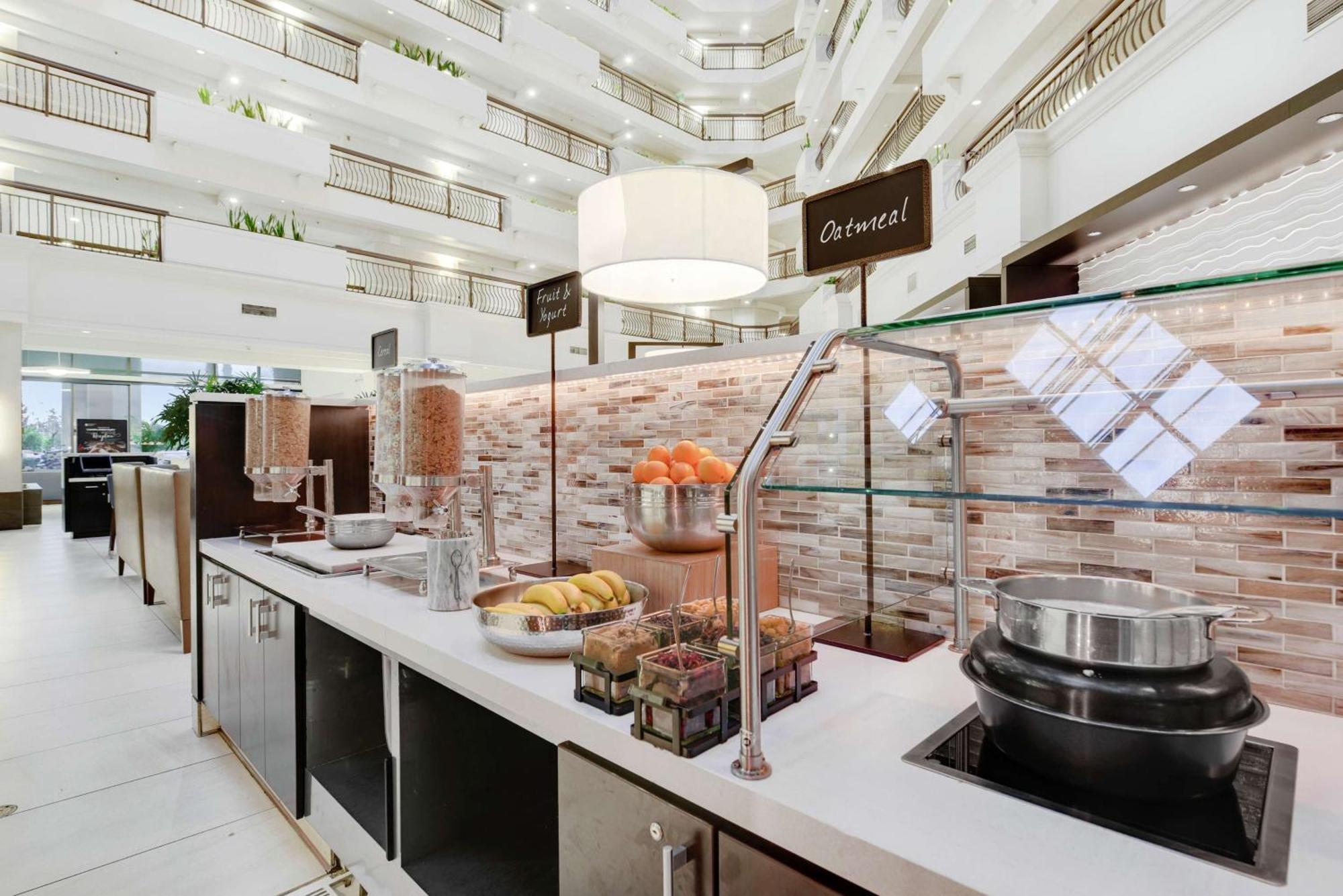 Embassy Suites By Hilton Anaheim-Orange Exteriér fotografie