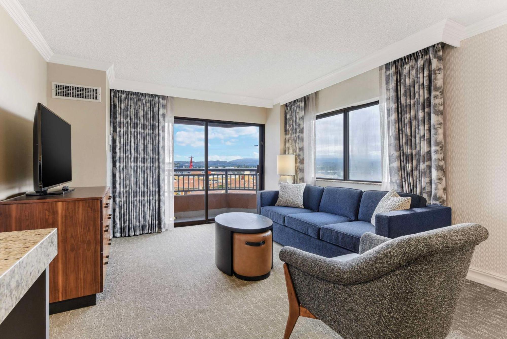 Embassy Suites By Hilton Anaheim-Orange Exteriér fotografie